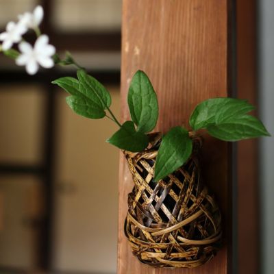 一点限り】渡辺竹清作 煤竹花篭（口楕円手付）（Japanese bamboo art