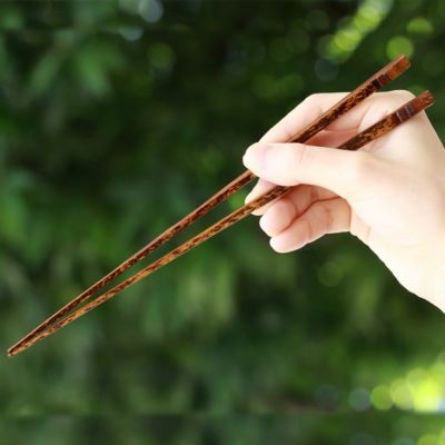 虎竹削り漆箸<br>手になじむ優しい丸み<br>漆で仕上げました
