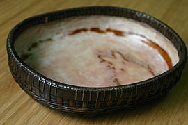 【一点限り】<br>塩月寿籃作　黒竹菓子器　うさぎ<br>（Japanese bamboo art by Juran Shiotsuki）
