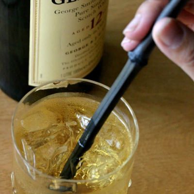 【日本唯一の虎斑竹100年計画】<br> 竹資源を無駄なく有効活用したいという<br> 思いから生まれました<br> 竹炭マドラー２本組