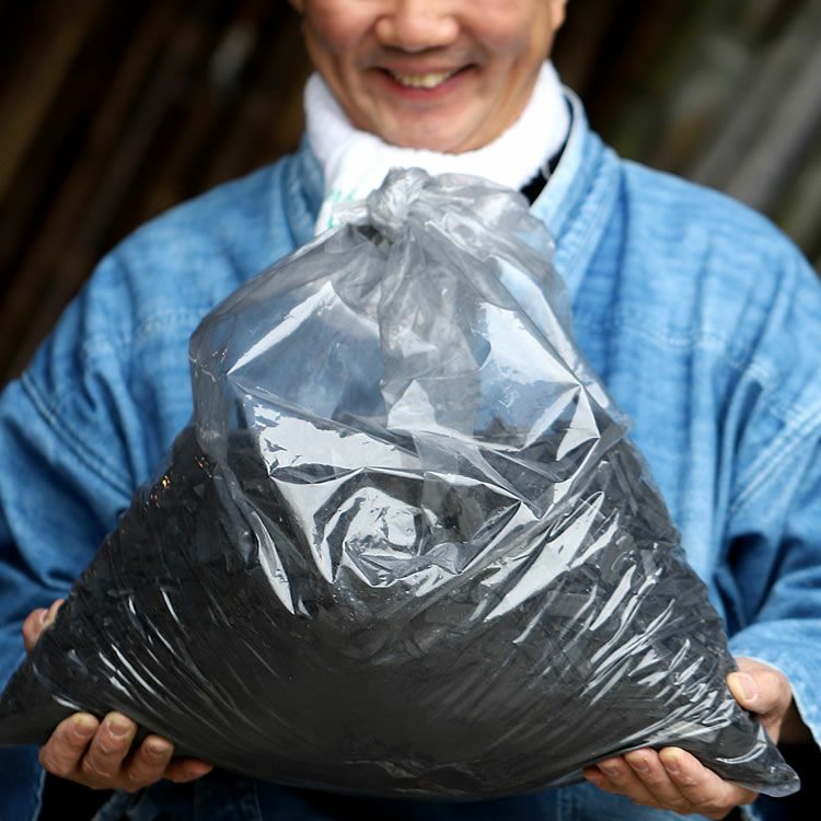 竹*炭様 ジン 5本セット 国産 日本製） 埋炭用竹炭 15kg 炭素埋設 最高級竹炭 土窯作り 開運